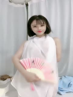 新下海古典美仙女迷你小公主优雅露奶扒b