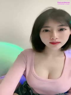 颜值区白皙美乳极品美女主播听狼友指挥深夜陪伴狼友发骚！