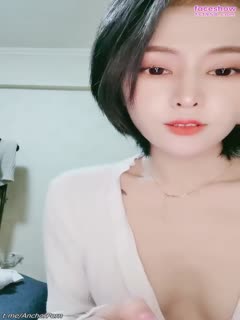 大美妞贝-短发气质美女主播收费房大秀！