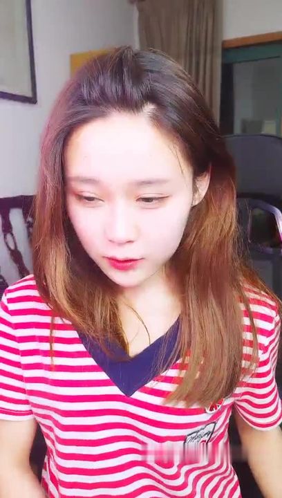 高颜值美女KIKI卫生间自慰大秀 跳蛋塞bb震动高潮出水呻吟娇喘 很是诱惑喜欢不要错过